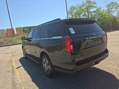 Used 2025 Ford Expedition Max Active AWD/4WD image 6