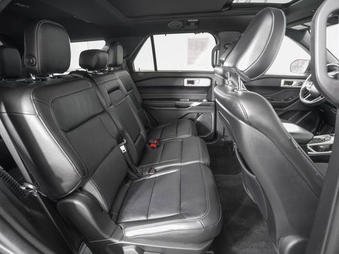 Used 2020 Ford Explorer Limited w/ Class III Trailer Tow Package image 18