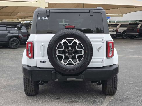 Used 2025 Ford Bronco Outer Banks image 6