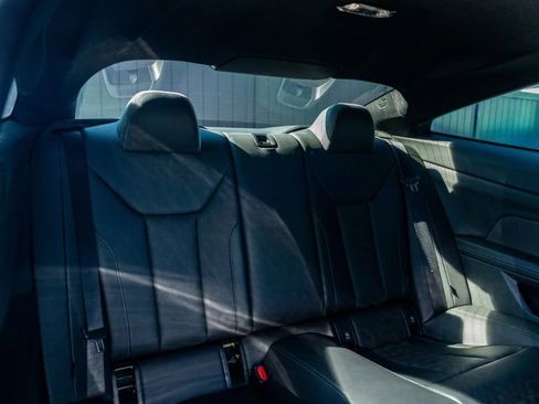 Used 2021 BMW M4 Coupe image 19