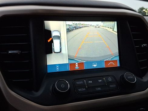 Certified 2019 GMC Acadia Denali w/ Technology Package AWD/4WD image 19