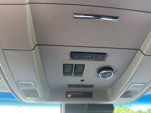 Used 2020 Chevrolet Suburban LT AWD/4WD image 9