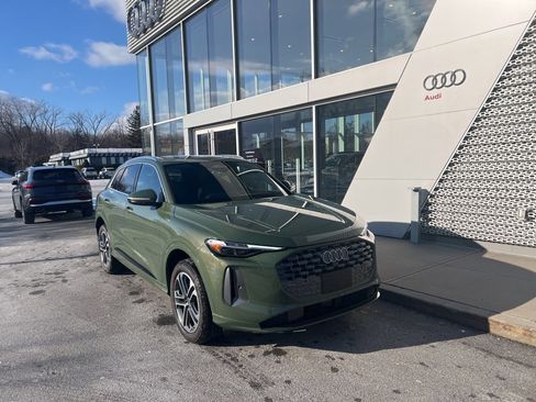 Used 2025 Audi Q5 Premium Plus w/ Premium Plus image 4