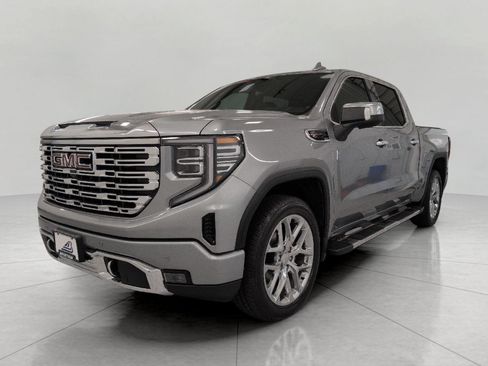 Used 2023 GMC Sierra 1500 Denali w/ Technology Package AWD/4WD image 13