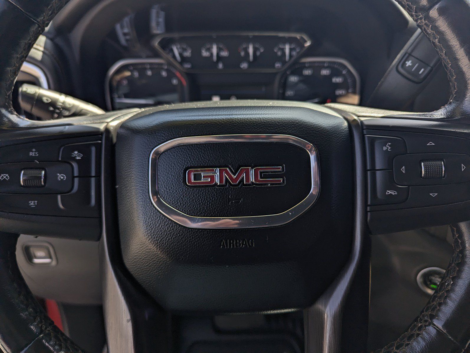 Used 2022 GMC Sierra 1500 AT4 w/ AT4 Premium Package AWD/4WD image 13
