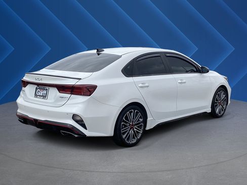 Used 2022 Kia Forte GT FWD image 3
