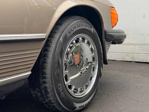 Used 1987 Mercedes-Benz 560 SL image 41