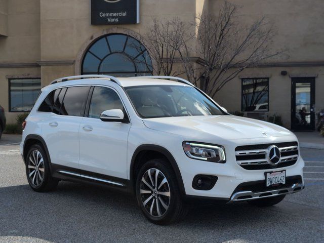 Used 2021 Mercedes-Benz GLB 250 w/ Premium Package image 3