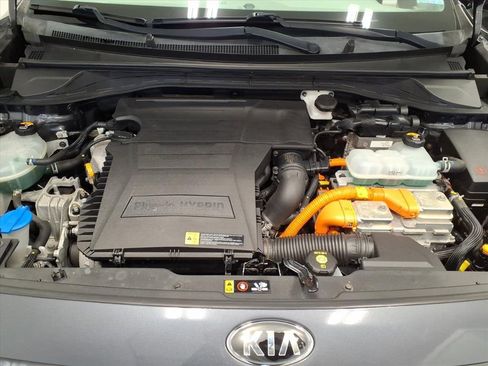 Used 2018 Kia Niro LX image 20