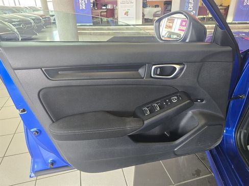 Used 2022 Honda Civic LX image 7