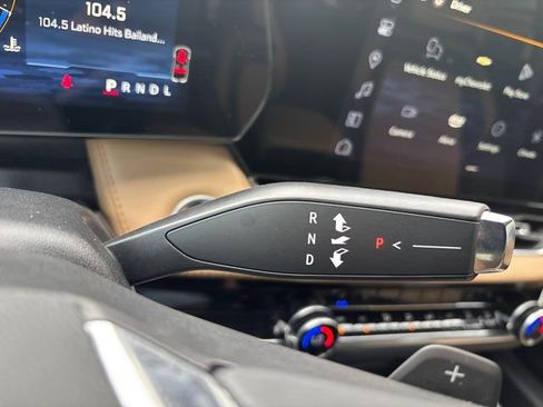 Used 2025 Chevrolet Equinox ACTIV w/ Safety and Technology Package FWD image 37