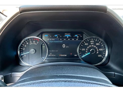 Used 2019 Ford F150 Lariat w/ Equipment Group 502A Luxury AWD/4WD image 14