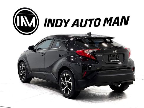 Used 2020 Toyota C-HR XLE image 6