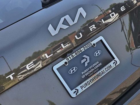Used 2025 Kia Telluride S AWD/4WD image 7