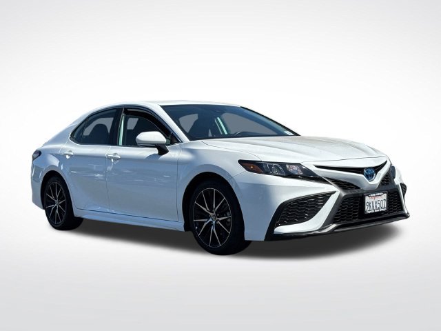 Certified 2024 Toyota Camry SE w/ Cold Weather Package FWD image 4