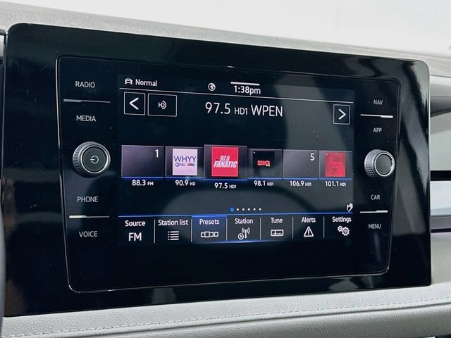 Certified 2025 Volkswagen Taos SEL AWD/4WD image 15