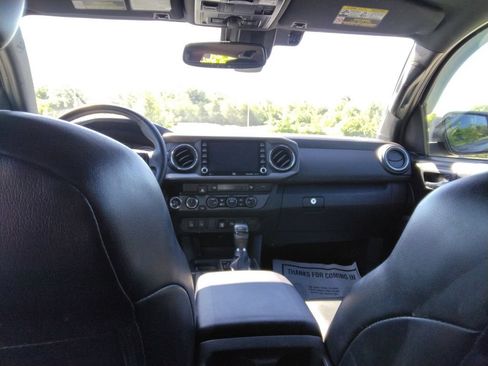 Used 2020 Toyota Tacoma 4x4 Double Cab image 17
