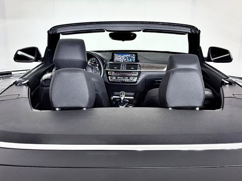 Used 2018 BMW 230i xDrive Convertible w/ Premium Package AWD/4WD image 28