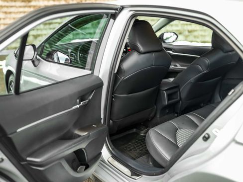 Certified 2022 Toyota Camry SE w/ Convenience Package image 21