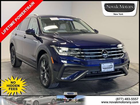 Used 2023 Volkswagen Tiguan SE AWD/4WD image 1
