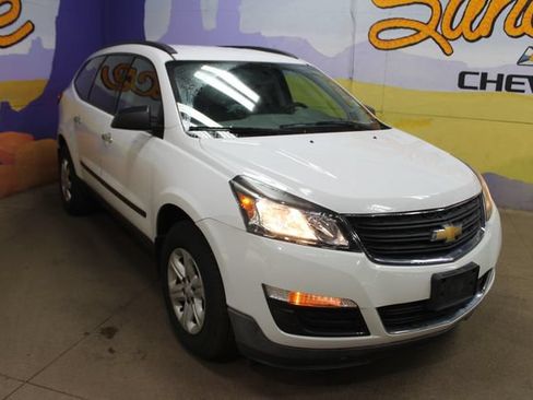 Used 2017 Chevrolet Traverse LS AWD/4WD image 2