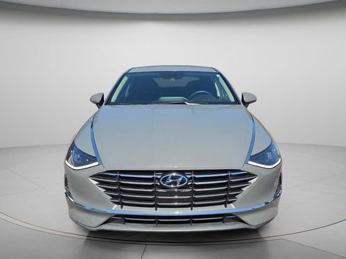 Used 2023 Hyundai Sonata SE FWD image 4