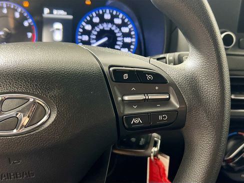 Used 2022 Hyundai Kona SE FWD image 19