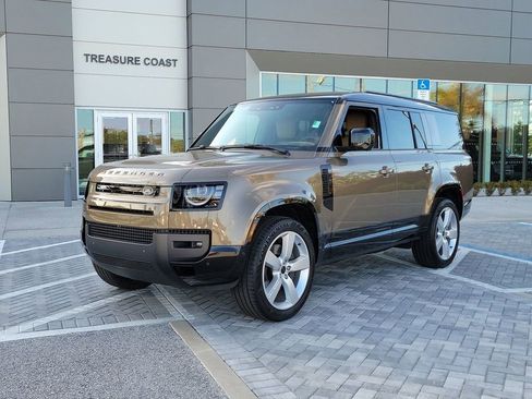 New 2026 Land Rover Defender 130 X-Dynamic SE image 1