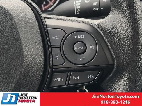 Used 2025 Toyota RAV4 LE image 28