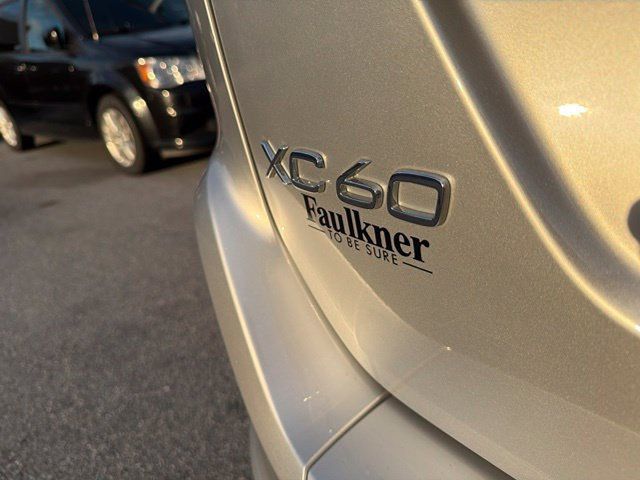 Used 2015 Volvo XC60 T6 AWD/4WD image 6