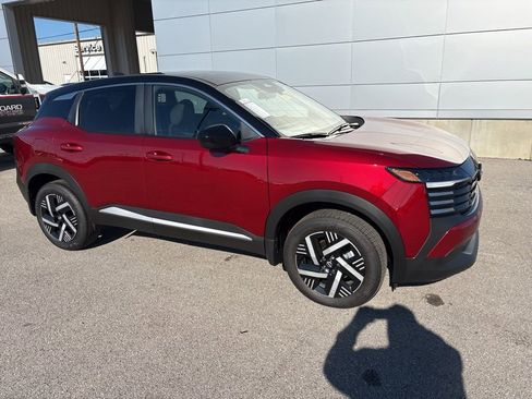 New 2025 Nissan Kicks SV FWD image 1