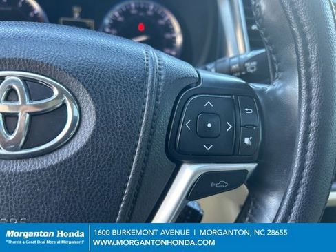 Used 2015 Toyota Highlander Limited Platinum image 18