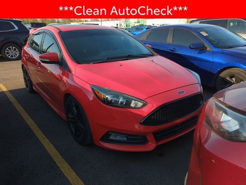 Used 2015 Ford Focus ST w/ Equipment Group 402A image 3