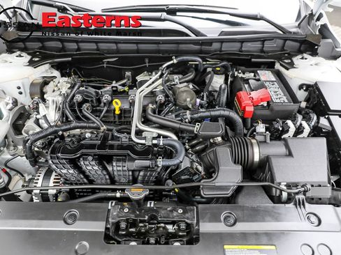 Used 2025 Nissan Altima 2.5 SV FWD image 7