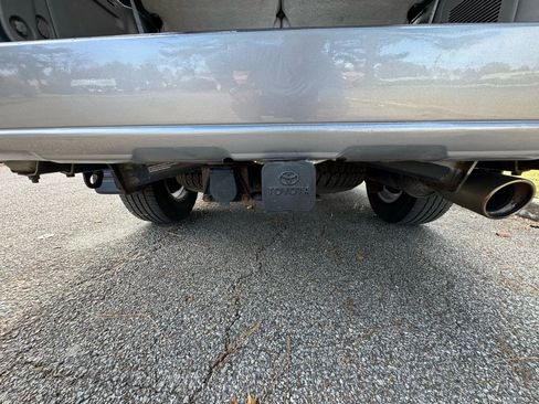 Used 2004 Toyota Sequoia Limited image 33