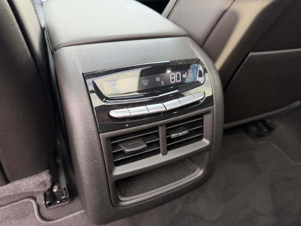 Used 2023 Cadillac XT5 Sportv w/ Technology Package AWD/4WD image 33