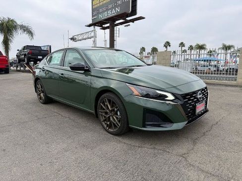 New 2025 Nissan Altima 2.5 SR image 1