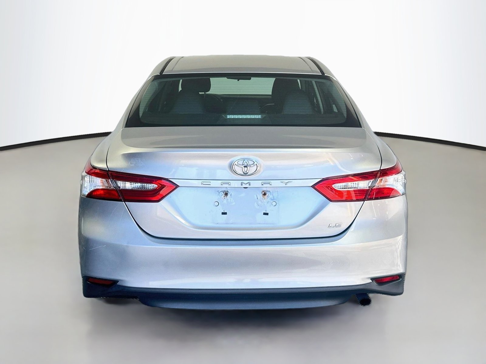 Used 2018 Toyota Camry LE FWD image 6
