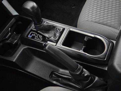 Used 2021 Toyota Tacoma SR image 20