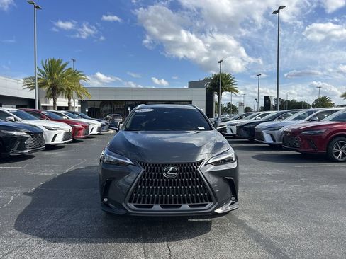 Used 2025 Lexus NX 250 FWD w/ Towing Package (2000 Lbs) image 19