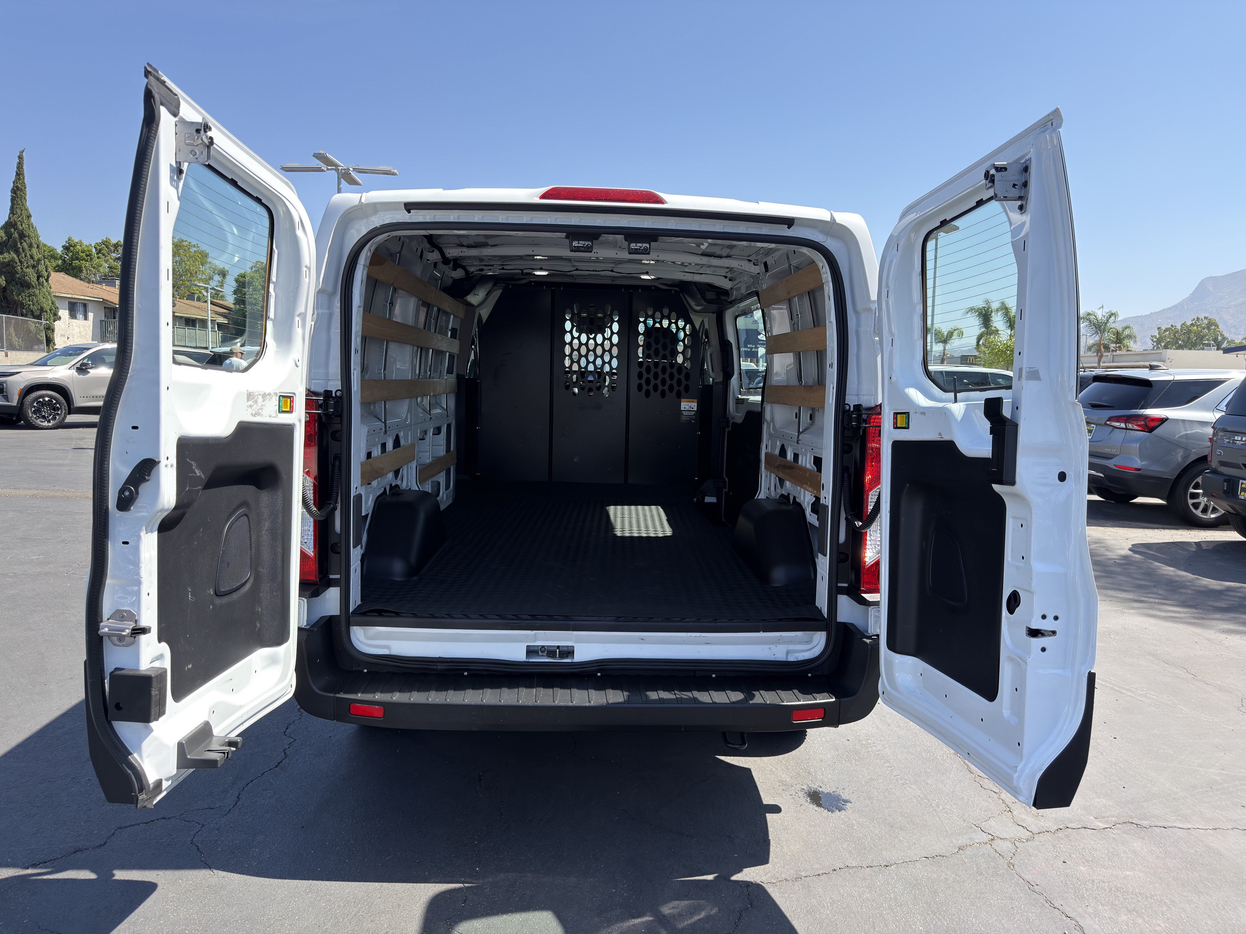 Used 2025 Ford Transit 250 Low Roof w/ Exterior Upgrade Package RWD image 16
