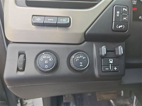 Used 2020 GMC Yukon Denali image 26