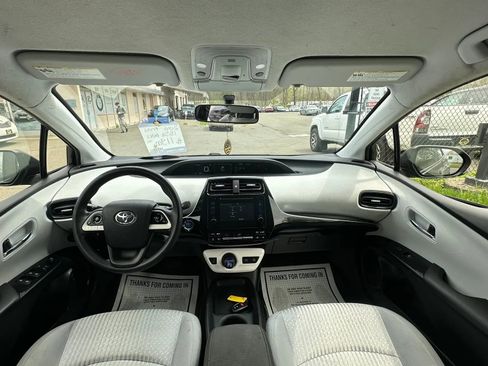 Used 2016 Toyota Prius Two FWD image 22