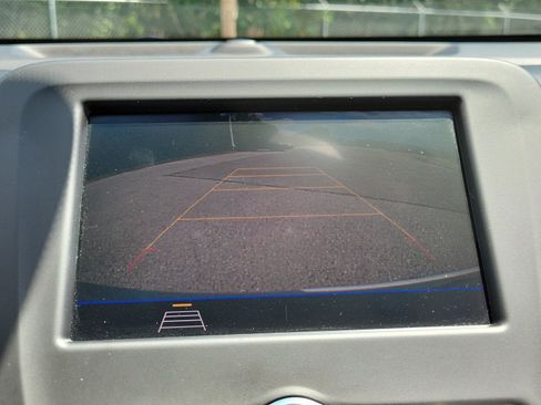 Used 2020 Chevrolet Equinox LT FWD image 23
