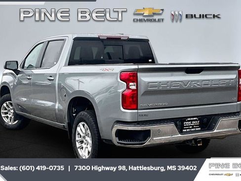 Used 2025 Chevrolet Silverado 1500 LT w/ Convenience Package II AWD/4WD image 2