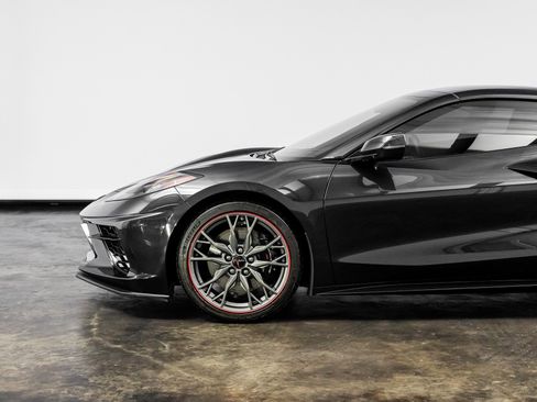 Used 2024 Chevrolet Corvette Stingray Premium Conv w/ Z51 Performance Package image 13