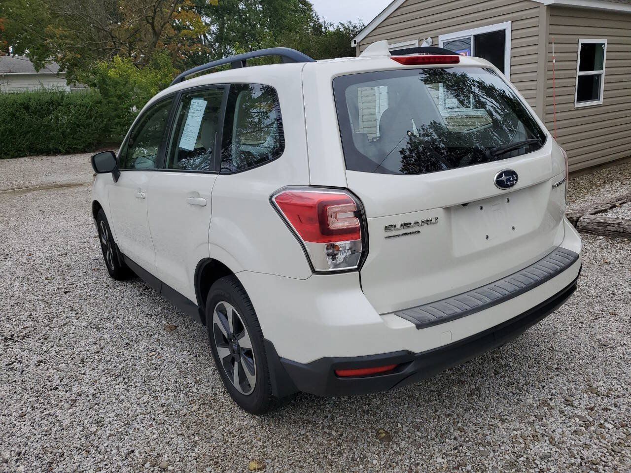 Used 2018 Subaru Forester 2.5i w/ Alloy Wheel Package AWD/4WD image 4