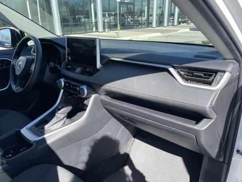 Used 2024 Toyota RAV4 XLE image 30