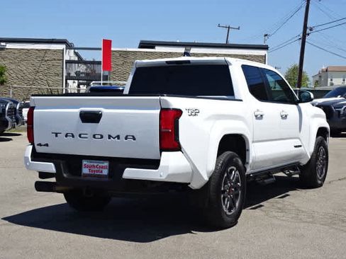 Certified 2024 Toyota Tacoma TRD Sport w/ TRD Sport Upgrade Package AWD/4WD image 12