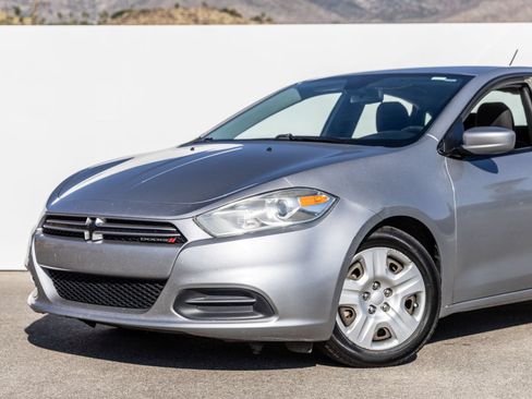 Used 2015 Dodge Dart SE w/ Convenience Group FWD image 2
